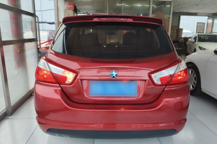 Used Venucia R50 2014 1.6L Automatic Splendid Edition
