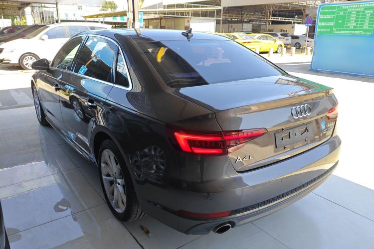 Used Audi A4L 2018 30th Anniversary Edition 40 TFSI Fashion Model