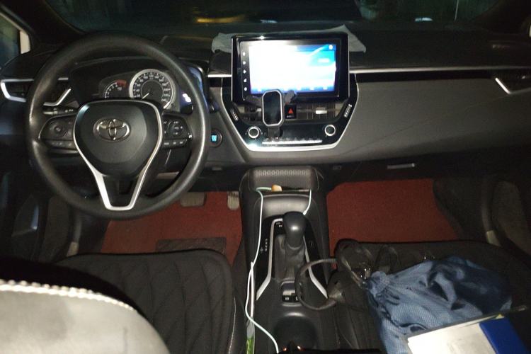 Used Toyota Levin 2019 185T CVT Luxury Edition China VI Standard Center Console