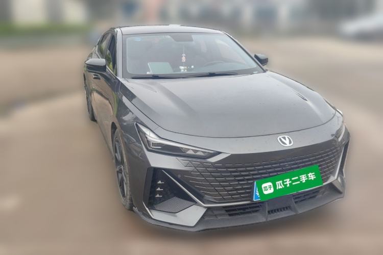 Used CHANGAN UNI-V 2022 1.5T Prestige Version
