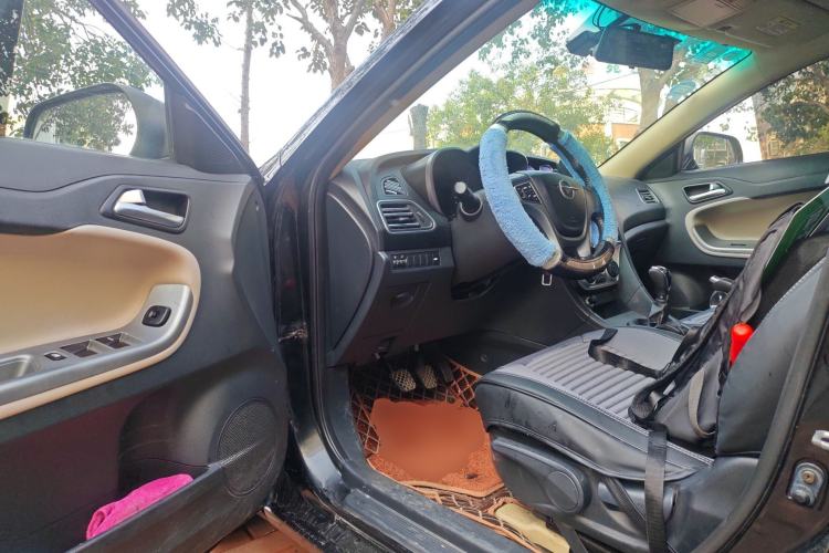 Used Haima Fumei 2014 M5 1.6L Manual Comfort Model Driver Seat