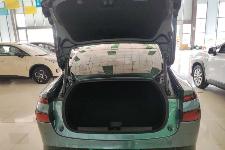 Used XPeng P7 2023 P7i 702 Pro