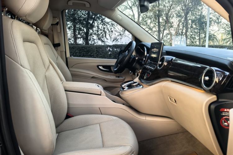 Used Mercedes-Benz V-Class 2016 V 260 L Prestige Extended Edition