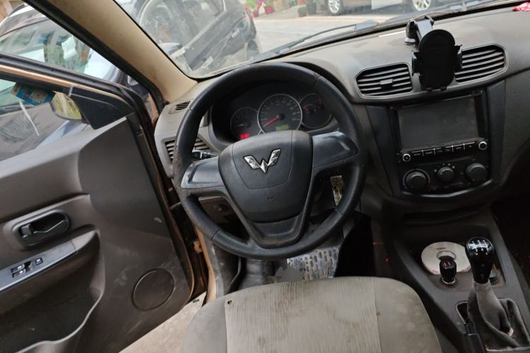 Used Wuling Hongguang 2014 1.5L Base Version