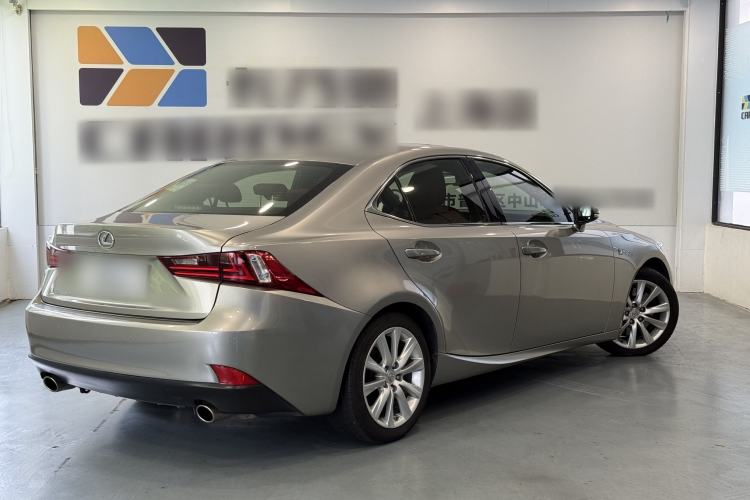 Used Lexus IS 2015 200t F SPORT
