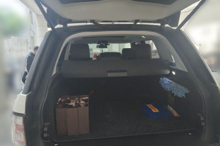 Used Land Rover Range 2015 3.0 TDV6 Vogue Trunk