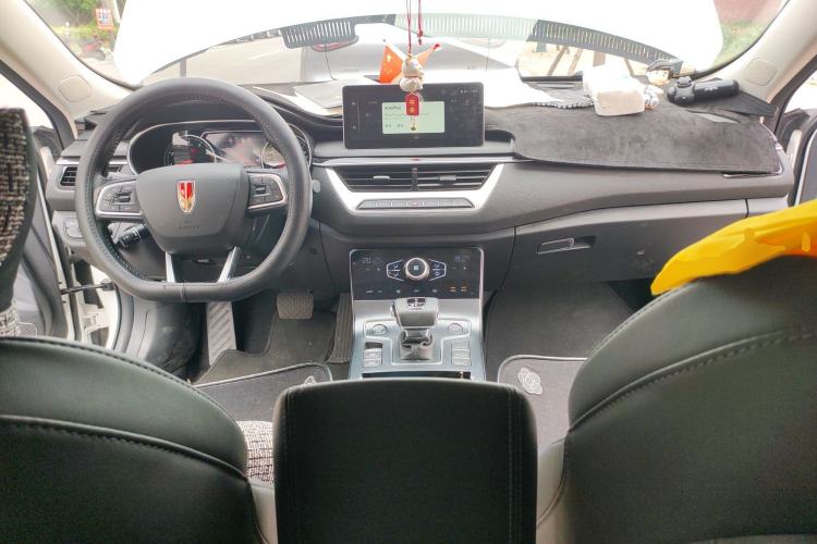 Used Hongqi H5 2022 Classic Model Facelift 1.5T DCT Qiyun Edition Center Console