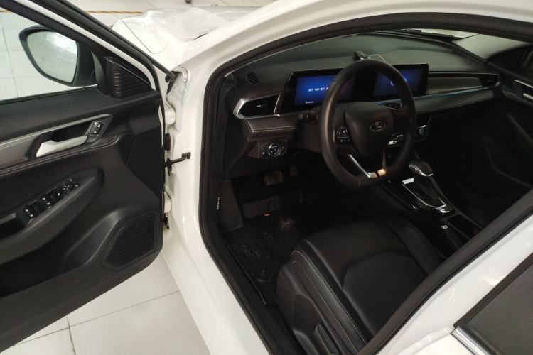 Used Ford Escort 2021 1.5L Automatic Diamond Edition
