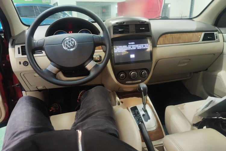 Used Buick Excelle 2015 1.5L Automatic Classic Model Center Console