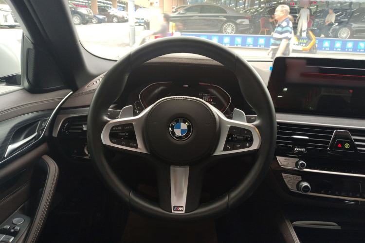 Used BMW 5 Series 2022 Second Facelift 530Li Leading Edition M Sport Package
