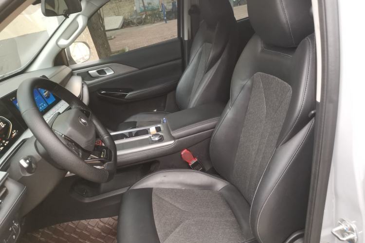 Used CHANGAN Hunter 2024 Warrior Edition Luxury Model Dual-Motor All-Wheel Drive with Extra-Long Cargo Box
