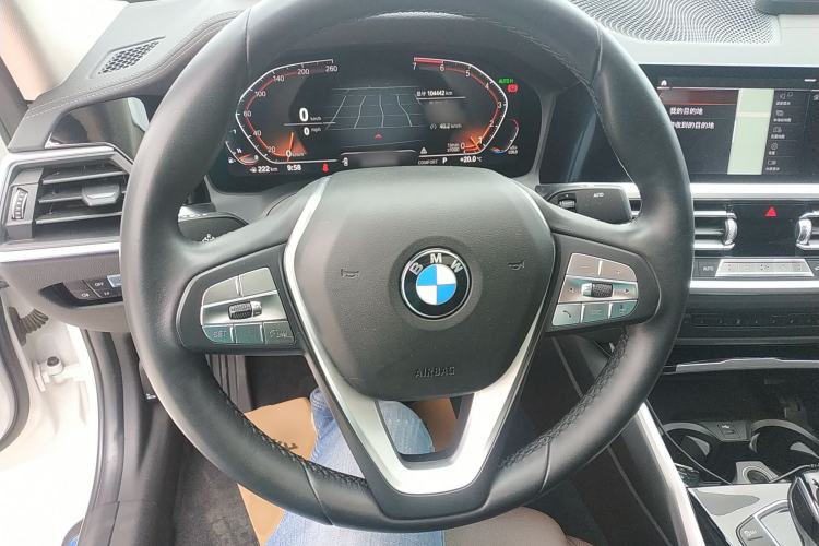 Used BMW 3 Series 2020 325Li First Edition Steering Wheel