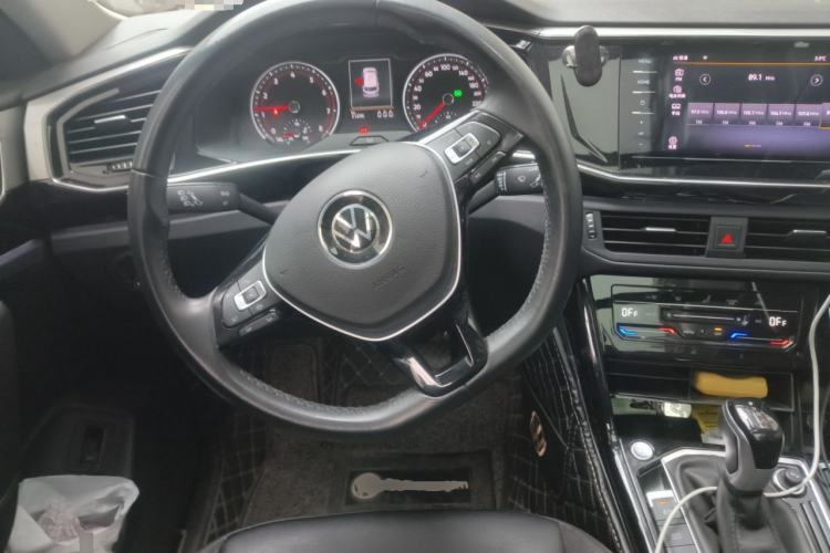 Used Volkswagen Tayron 2022 280TSI Two-Wheel Drive Luxury Smart Connectivity Version
