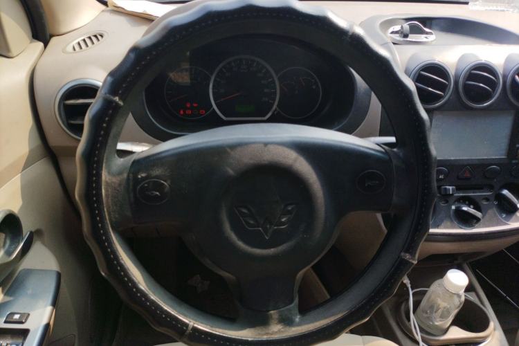 Used Wuling Hongguang 2010 1.2L Practical Version China IV Steering Wheel