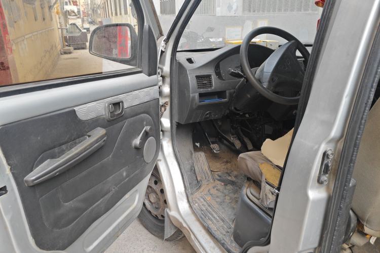 Used Wuling Rongguang 2014 1.2L S Base Model