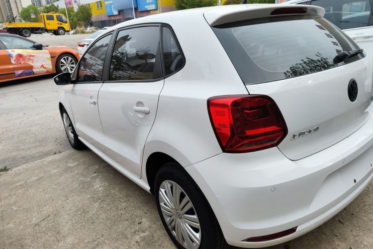 Used Volkswagen Polo 2016 1.6L Automatic Comfort Model
