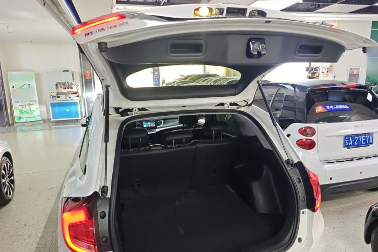 Used Honda Jade 2017 1.8L automatic Comfort version 5 seats Trunk