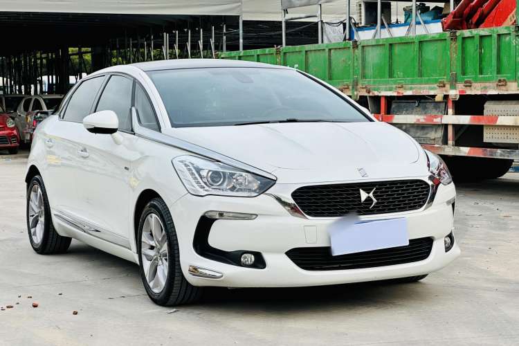 Used DS 5 2014 1.6T Luxury Edition THP160