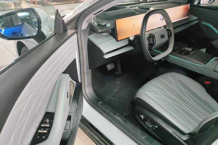 Used Geely Galaxy E8 2025 700 km Long-Range Intelligent Driving Version