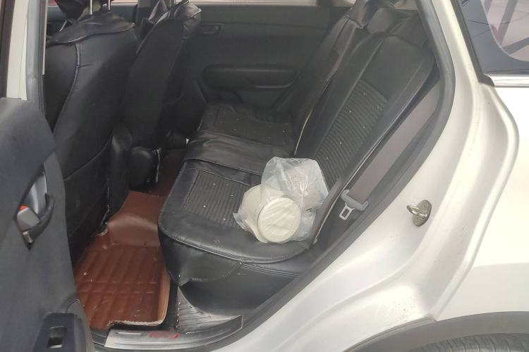 Used Kia KX3 2015 1.6L Manual Two-Wheel-Drive GLS
