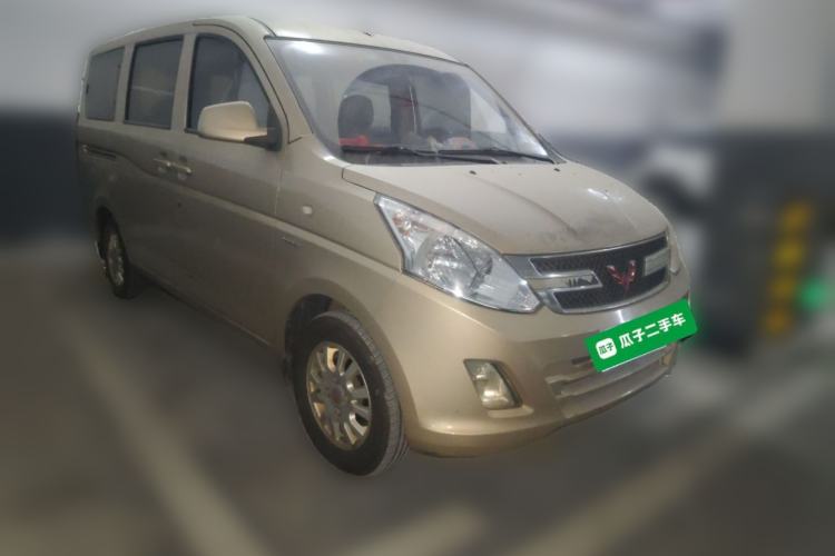 Used Wuling Rongguang V 2016 1.5L Standard Version Front Right 45 Deg