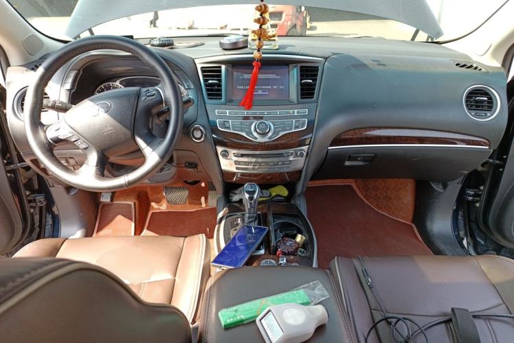 Used Infiniti QX60 2018 2.5 S/C Hybrid Two-Wheel-Drive Champion Family Edition Center Console