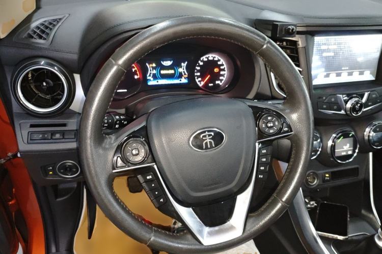 Used BYD Song 2016 GaiShi Edition 1.5TI Manual Elite Model