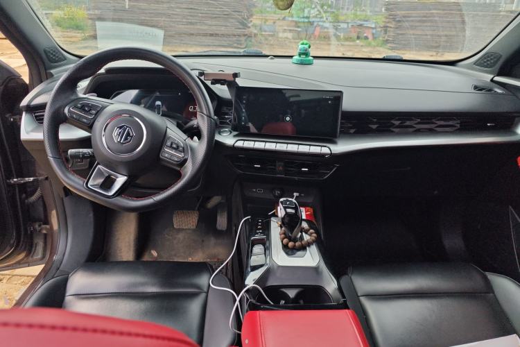 Used MG 5 2021 300TGI DCT Elegant Luxury Edition Center Console