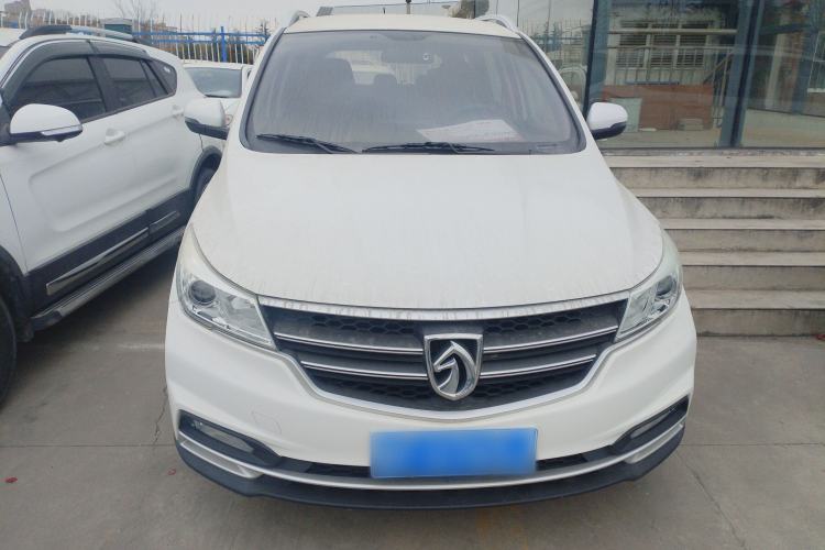 Used Baojun 730 2019 1.5L Manual Fashion Model 7-seater National V
