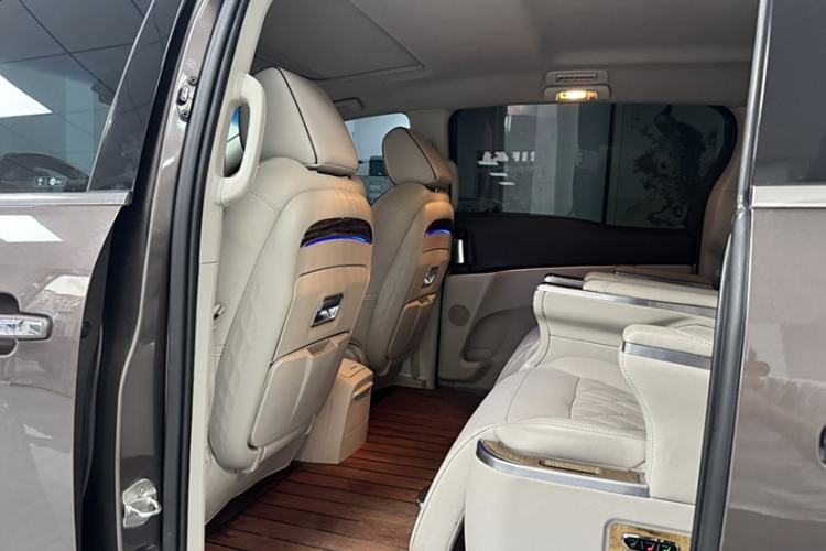 Used Buick GL8 2020 Land Business Class 652T Luxury Model
