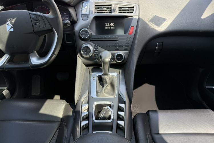 Used DS 5 2013 1.6T Luxury Edition THP160 Interior 9