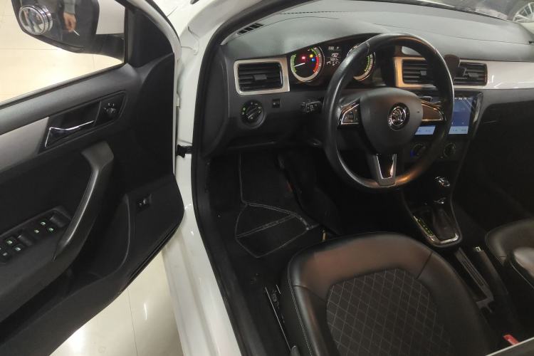 Used Skoda Rapid 2018 1.6L Automatic Comfort Edition Driver Seat