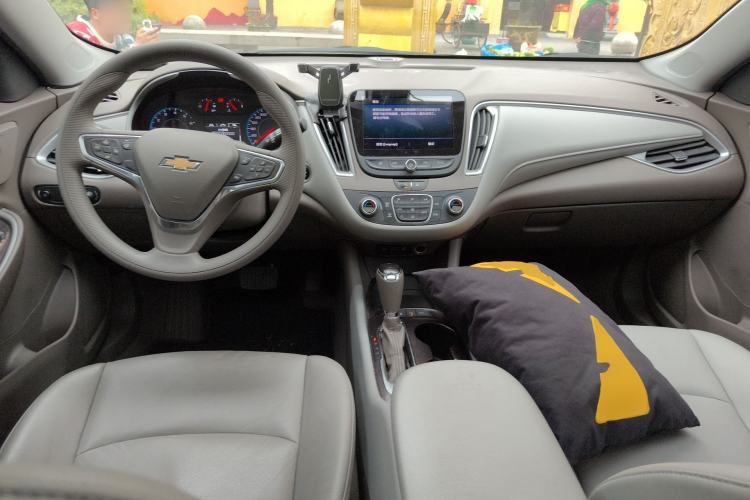 Used Chevrolet Malibu XL 2019 535T CVT Rui Xing Edition Center Console