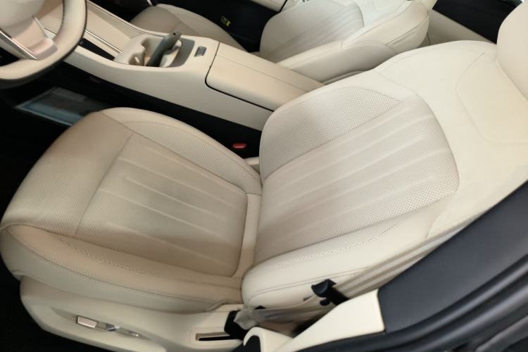 Used ONVO L60 2025 Model—60 kWh Rear-Wheel-Drive Version Left Front Seat