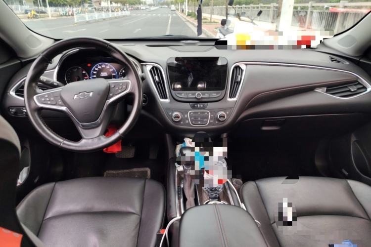 Used Chevrolet Malibu XL 2021 Redline 550T Automatic Smart Edition Center Console