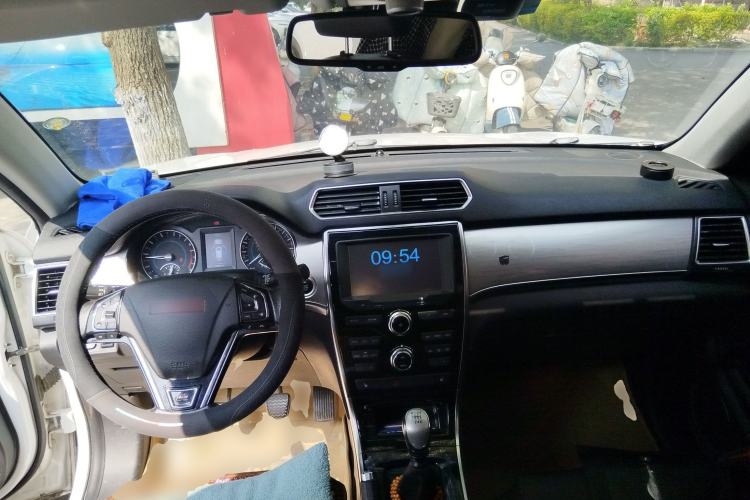 Used Haval H2 2014 1.5T Manual Two-Wheel Drive Prestige Edition