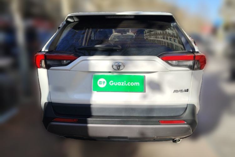 Used Toyota RAV4 2021 2.0L CVT Two-Wheel Drive Fashion PLUS Edition