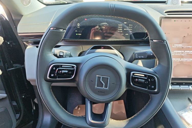 Used Zeekr 7X 2025 100 kWh Long-Range Rear-Wheel Drive with Intelligent Driving Features