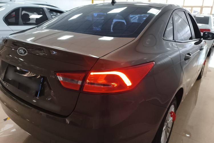 Used Ford Escort 2015 1.5L Automatic Comfort Edition Rear Right 45 Deg