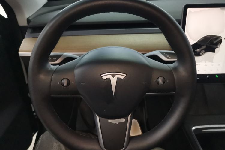 Used Tesla Model Y 2022 Rear-Wheel-Drive Version

