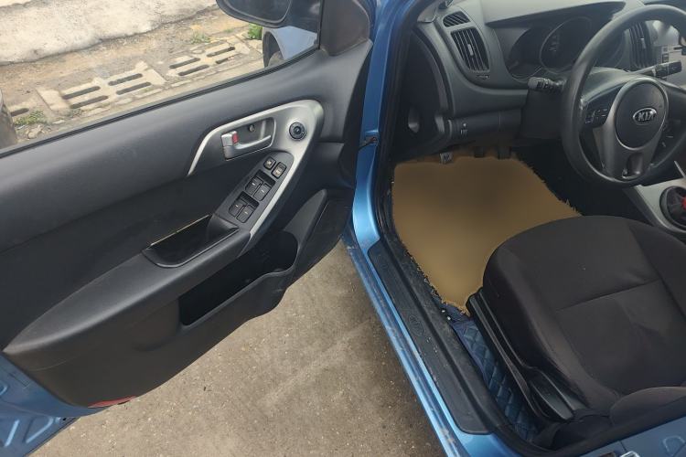 Used Kia Forte 2012 1.6L MT GL Commemorative Edition Driver Seat