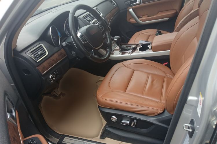 Used Haval H8 2015 2.0T Two-Wheel-Drive Standard Version