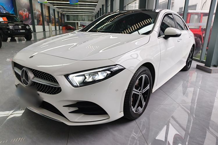 Used Mercedes-Benz A-Class 2022 Revised Version A 200 L Sport Sedan Fashionable Style