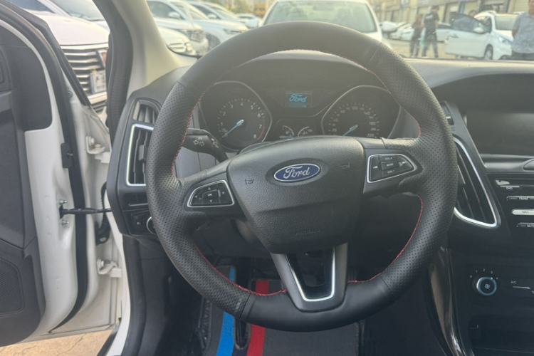 Used Ford Focus 2018 Hatchback Classic 1.6L Automatic Trendy SmartDrive Edition