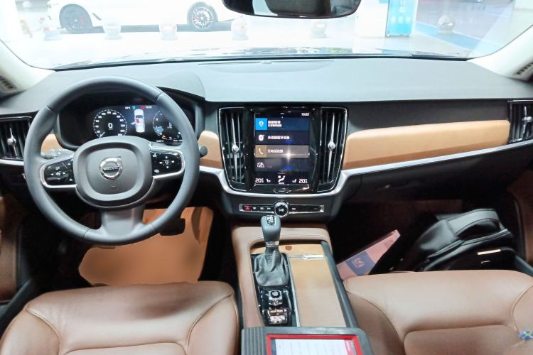 Used Volvo S90 2020 T5 Zhiyi Luxury Edition
