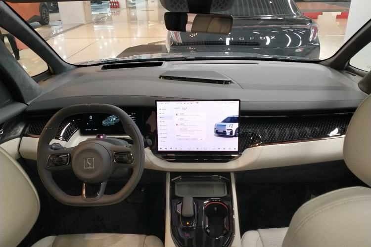 Used Zeekr 009 2024 Six-Seat Executive Version 4WD 108 kWh
