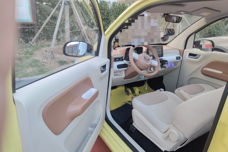 Used Wuling Hongguang MINIEV 2024 3rd Generation 215km Youth Edition
