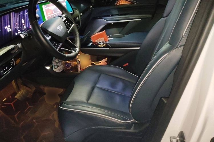 Used Cadillac LYRIQ 2022 Four-Wheel-Drive High-Performance Deluxe Edition Left Front Seat