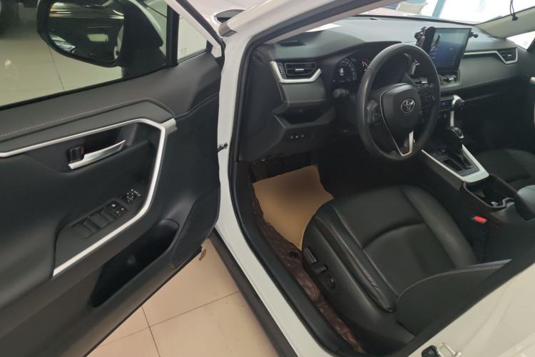 Used Toyota RAV4 2022 2.0L CVT Two-Wheel Drive Fashion Plus Edition
