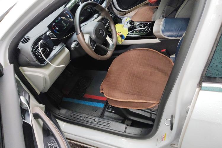 Used BYD Qin PLUS 2024 HONOR Edition DM-i 55KM Leading Model Left Front Seat